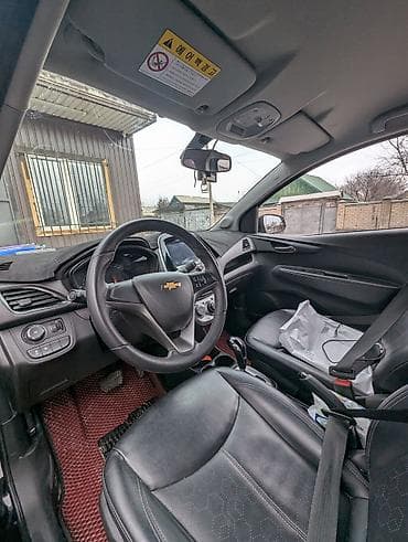 Chevrolet Spark: 2017 г., 1 л, Автомат, Бензин, Хетчбек — 3