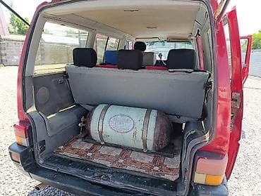 2 4 д: Volkswagen Transporter: 1991 г., 0.2 л, Механика, Газ, Минивэн — 10