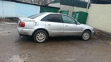Audi A4: 1996 г., 2.6 л, Механика, Бензин, Седан