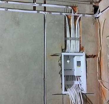 работники стройки: Электрик | Электромонтажные работы Больше 6 лет опыта — 3