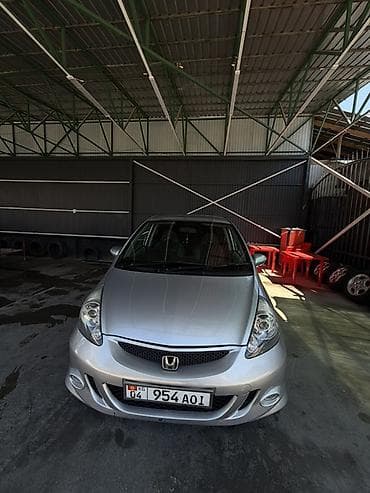 2 4 д: Honda Fit: 2004 г., Автомат, Бензин, Хэтчбэк — 5