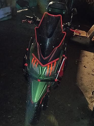 Макси-скутер 180 куб. см, Бензин, Б/у — 2