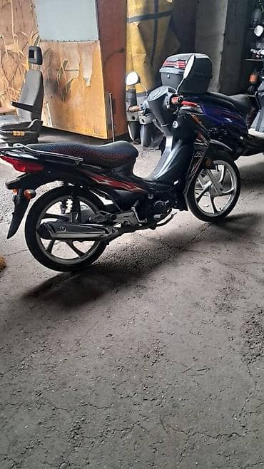 suzuki 200: Скутер-капэй (беттабайк) Suzuki Address/Runner стиль, 4‑тактный — 2