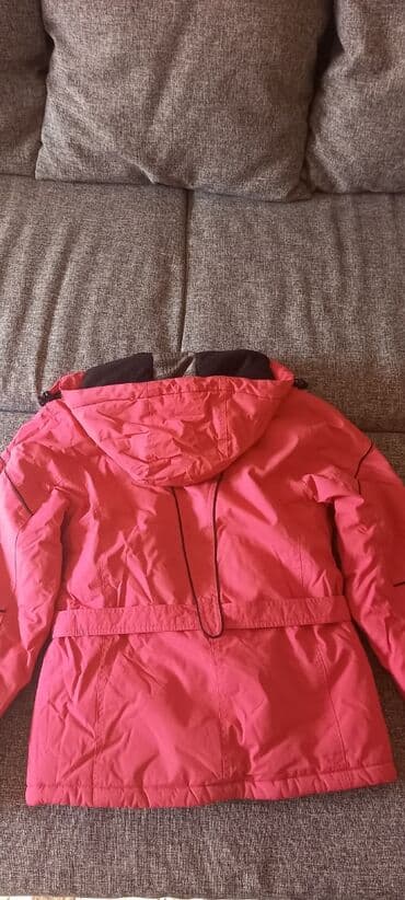 спортивные пуховики: Горнолыжная куртка. Размер 46-48.Состояние отличное — 2