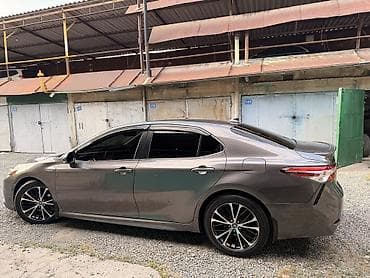 Продажа авто: Toyota Camry: 2020 г., 2.5 л, Автомат, Гибрид, Седан — 5
