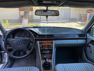2 jz: Mercedes-Benz W124: 1993 г., 2.2 л, Механика, Бензин, Седан — 10