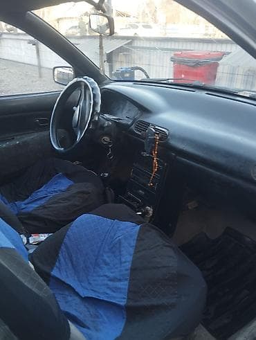 срв рд1: Mazda 121: 1991 г., 1.3 л, Ручные, Бензин, Хэтчбэк — 5