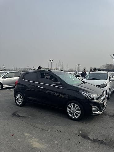 Chevrolet: Chevrolet Spark: 2018 г., 1 л, Автомат, Бензин, Хэтчбэк — 2