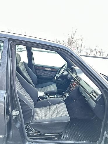 панель 124 мерс: Mercedes-Benz W124: 1994 г., 2.8 л, Автомат, Газ, Седан — 4