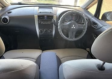 Mitsubishi Colt: 2003 г., 1.3 л, Автомат, Бензин, Хэтчбэк — 4