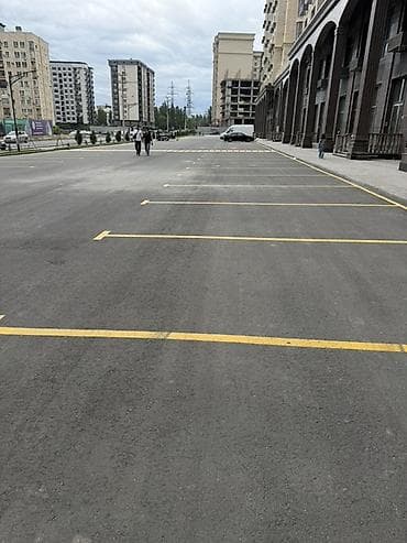 надпись открыто: Коммерческое помещение с витражными окнами в современном комплексе - — 2