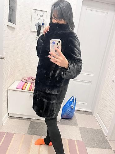 Продаю норковую шубу от фирмы NAFA. Состояние почти новое. Размеры на