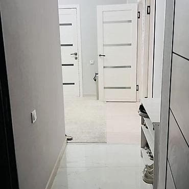 12: 1 комната, 42 м², 12 мкр 4 этаж — 5