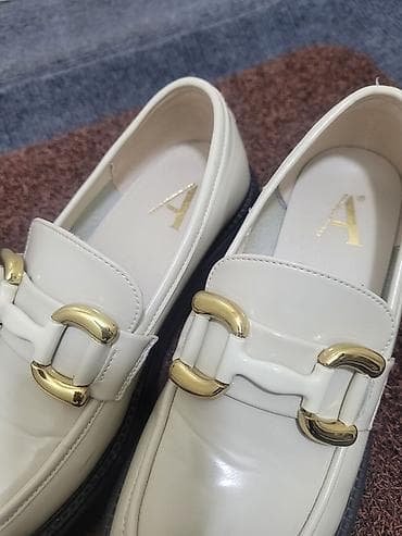 Жеке буюмдар: Женские лоферы с массивной подошвой - Цвет: молочно‑белый (кремовый — 2