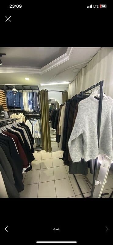 взять в аренду магазин фаст фуд на колесах: Сдаю Торговое место, В торговом центре, 50 м² Действующий, Частично с оборудованием, С ремонтом, Кондиционер — 4