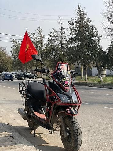 мега авто: Тип скутера 180 куб. см, Бензин — 1
