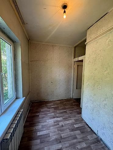 5: 1 комната, 34 м², ТЦ Весна 105 серия, 1 этаж, Старый ремонт — 3
