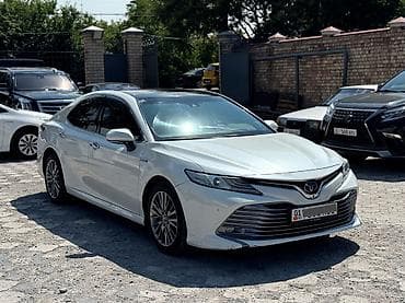 corolla 2004: Toyota Camry: 2018 г., 2.5 л, Вариатор, Гибрид, Седан — 3