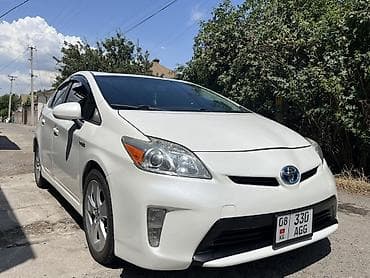mini kooper: Toyota Prius: 2015 г., 1.8 л, Вариатор, Гибрид, Хэтчбэк — 3