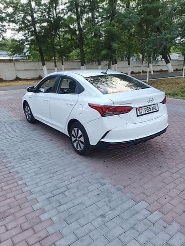 mb 220: Hyundai Solaris: 2020 г., 1.6 л, Автомат, Бензин, Седан — 4