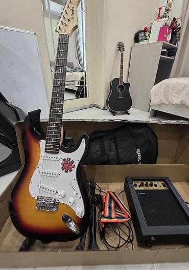 курс гитары: Комплект для электрогитары Terris TRACK‑1 SB + комбоусилитель Terris — 1