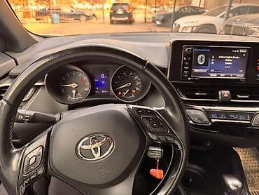 outback 2017: Toyota C-HR: 2017 г., 2 л, Автомат, Бензин, Кроссовер — 8