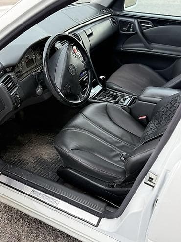 Mercedes-Benz E-класс AMG: 2002 г., 5.5 л, Автомат, Бензин — 8