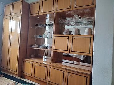 хранение: Стенка-шкаф, Тип стенки-шкафа: Советская, Для зала, Особенности: Для хранения посуды — 3