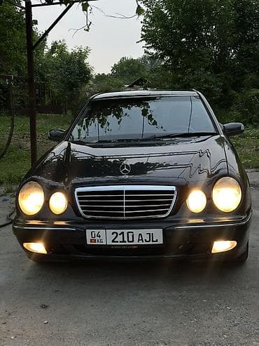 Mercedes-Benz E-Class: 2000 г., 2 л, Механика, Бензин, Седан