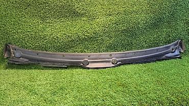 e53 4 8: Планка под лобовое стекло Е53 8 402 642 Год 2004 В отличном — 2