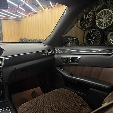 Продажа авто: Mercedes-Benz E-Class: 2009 г., 3.5 л, Автомат, Бензин, Седан — 5