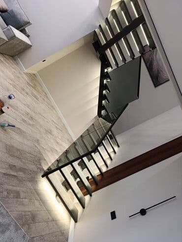 срочно дом: Деревянная лестница Для дома, Вид дерева: Дуб, Форма лестницы: Прямая, Стиль: Классический — 3