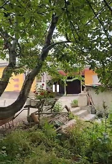 Недвижимость: Ноокат району Баглан айлыдан 20 сотик жер там сатылат. Ремонту орто — 8
