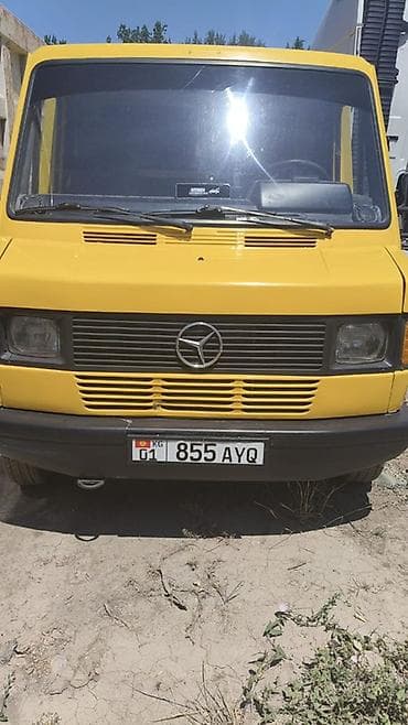 кемпер: Эвакуатор, Mercedes-Benz, Прямая — 3