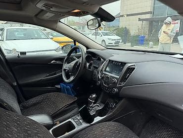 Транспорт: Chevrolet Cruze: 2018 г., 1.4 л, Автомат, Бензин, Седан — 4