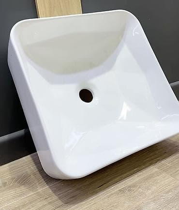 Раковина для ванной, Особенности: Глянцевое, Квадратная форма, Материал: Керамика