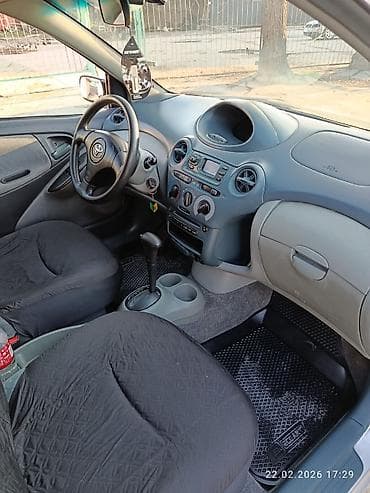 армянские авто: Toyota Yaris: 2003 г., 1.3 л, Автомат, Бензин, Хэтчбэк — 6