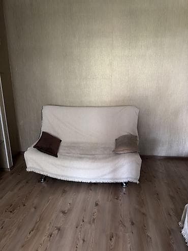 Диваны: Прямой диван, Б/у — 2