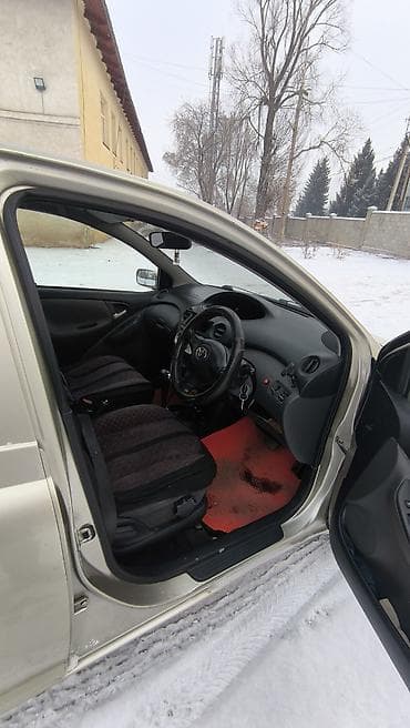 Toyota: Toyota Vitz: 2003 г., 1.3 л, Вариатор, Бензин, Хетчбек — 4