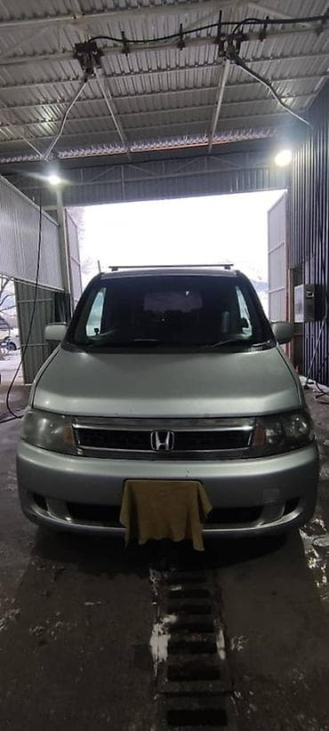 Honda Stepwgn: 2004 г., Минивэн