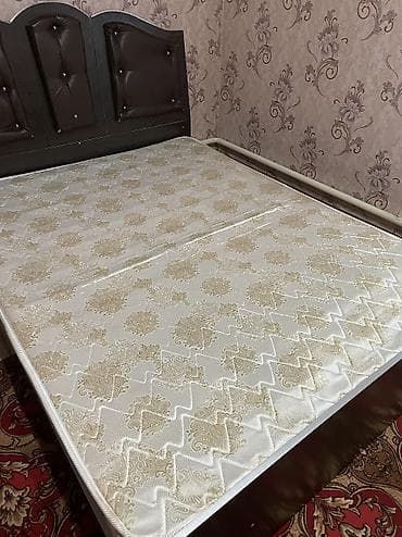 винтажное зеркало: Спальный гарнитур в классическом стиле Состав: - Двуспальная кровать — 4