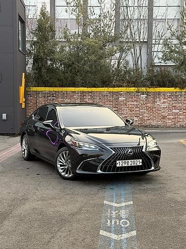 Lexus ES: 2022 г., 2.5 л, Автомат, Гибрид, Седан at lalafo.kg Lexus ES: 2022 г., 2.5 л, Автомат, Гибрид, Седан