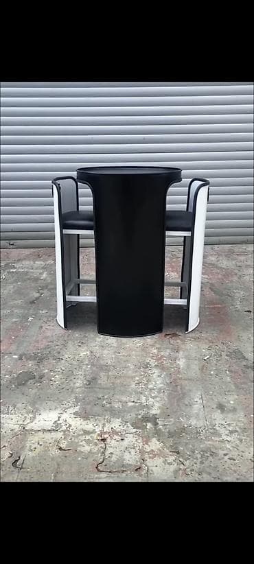 Стол и стул для кафе