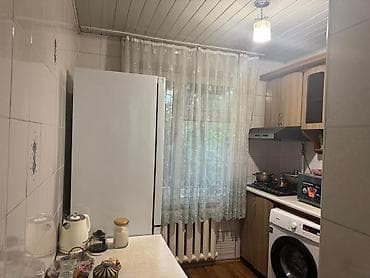боконбаево: 2 комнаты, 44 м², ул. Боконбаева / Гоголя 104 серия, 1 этаж — 5
