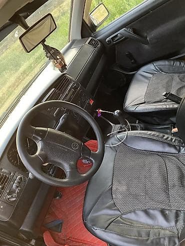 Унаа: Volkswagen Vento: 1995 г., 1.8 л, Кол менен иштөөчү, Седан — 4