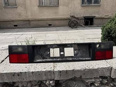 венто печка: Панель задних фонарей и площадка номерного знака для Вольсваген Венто — 1