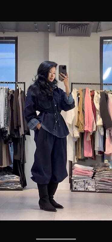 джинсы бананы: Комплект женской одежды в темно-синем цвете. - Верх: рубашка-жакет — 1