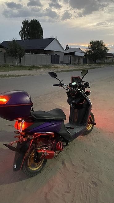 Скутеры: 150 куб. см, Бензин, Б/у — 3