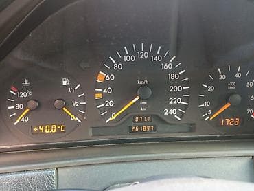 Продажа авто: Mercedes-Benz E-Class: 1996 г., 2.3 л, Автомат, Газ, Седан — 5