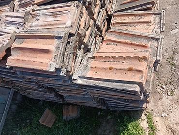 Керамическая черепица, классическая волновая форма. Материал —